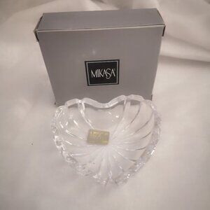 Vintage Mikasa Ribbed Glass Romantic Jewel Heart Dish